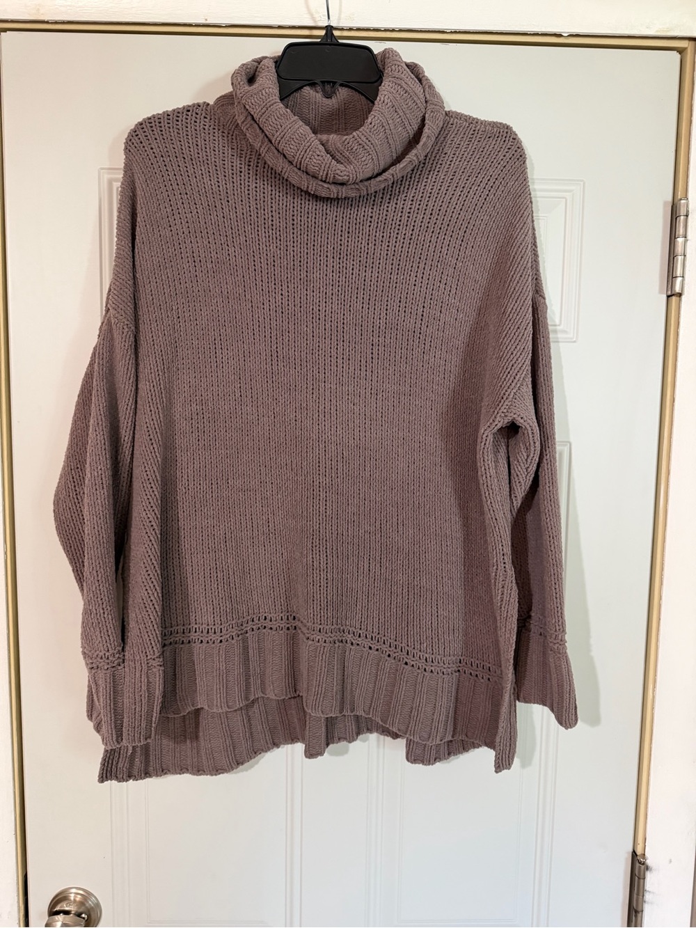 Aerie Small Mauve Knit Turtleneck Sweater Fall Winter Classic Chunky Oversized
